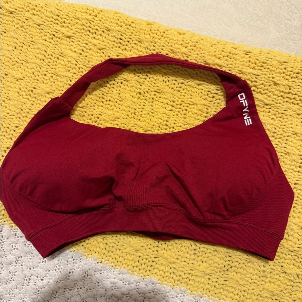 DFYNE Women's Burgundy Sports Bra